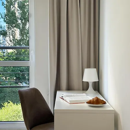 Quiet 2br | Metro Wilanowska Apartamento Varsóvia