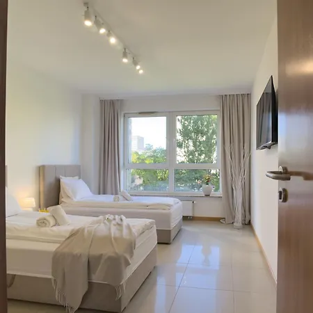 Quiet 2br | Metro Wilanowska Varsóvia