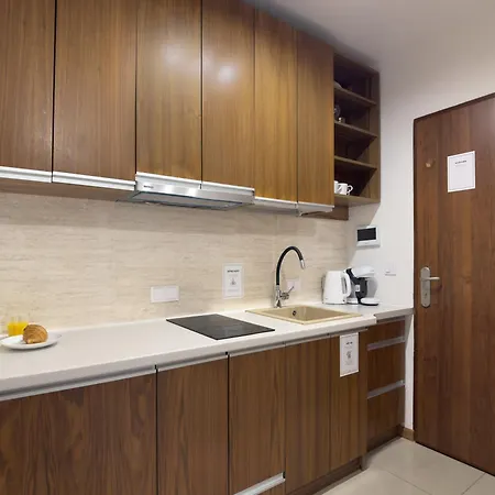 Quiet 2br | Metro Wilanowska * Varsóvia